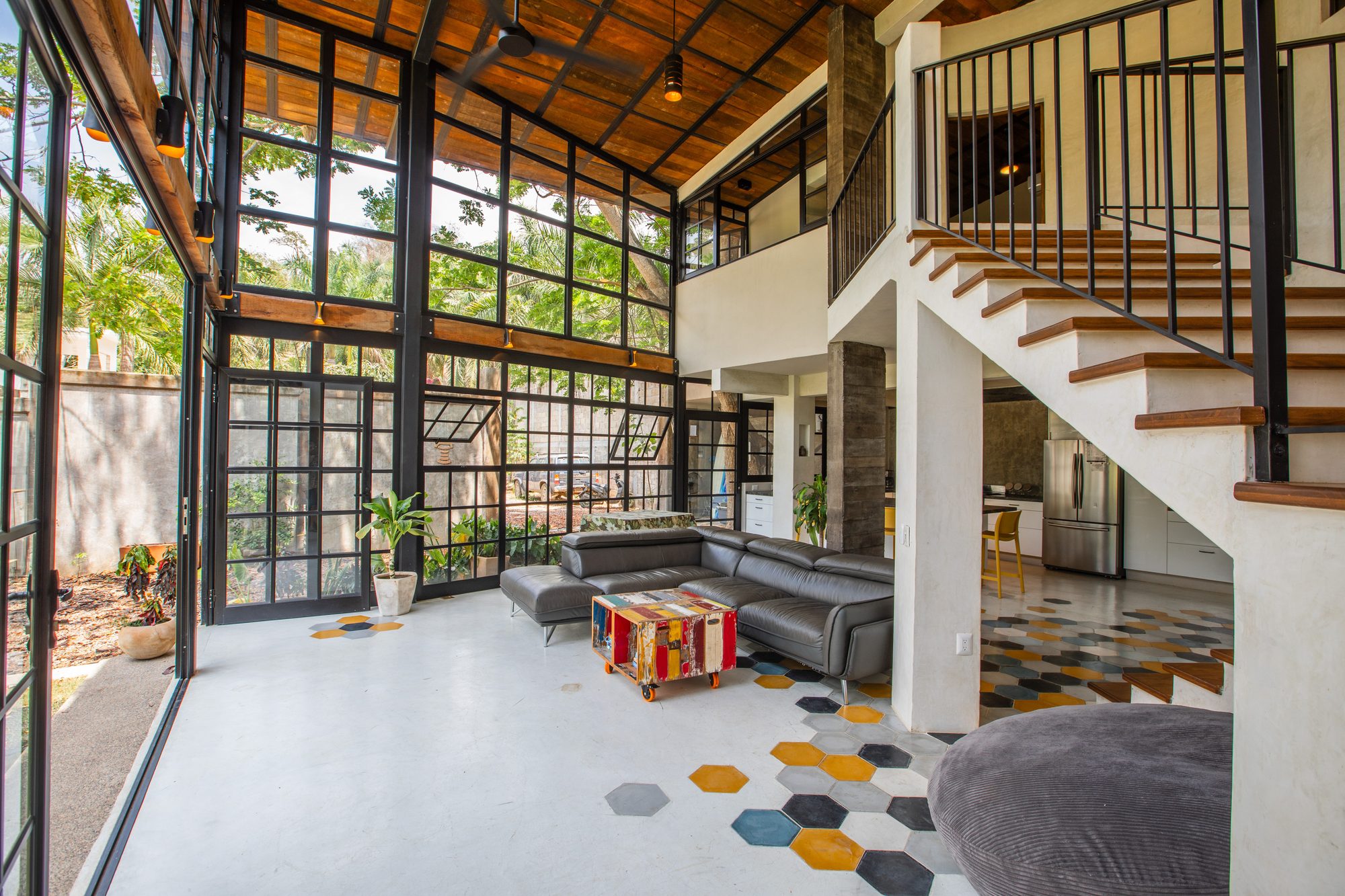 Casona glass wall