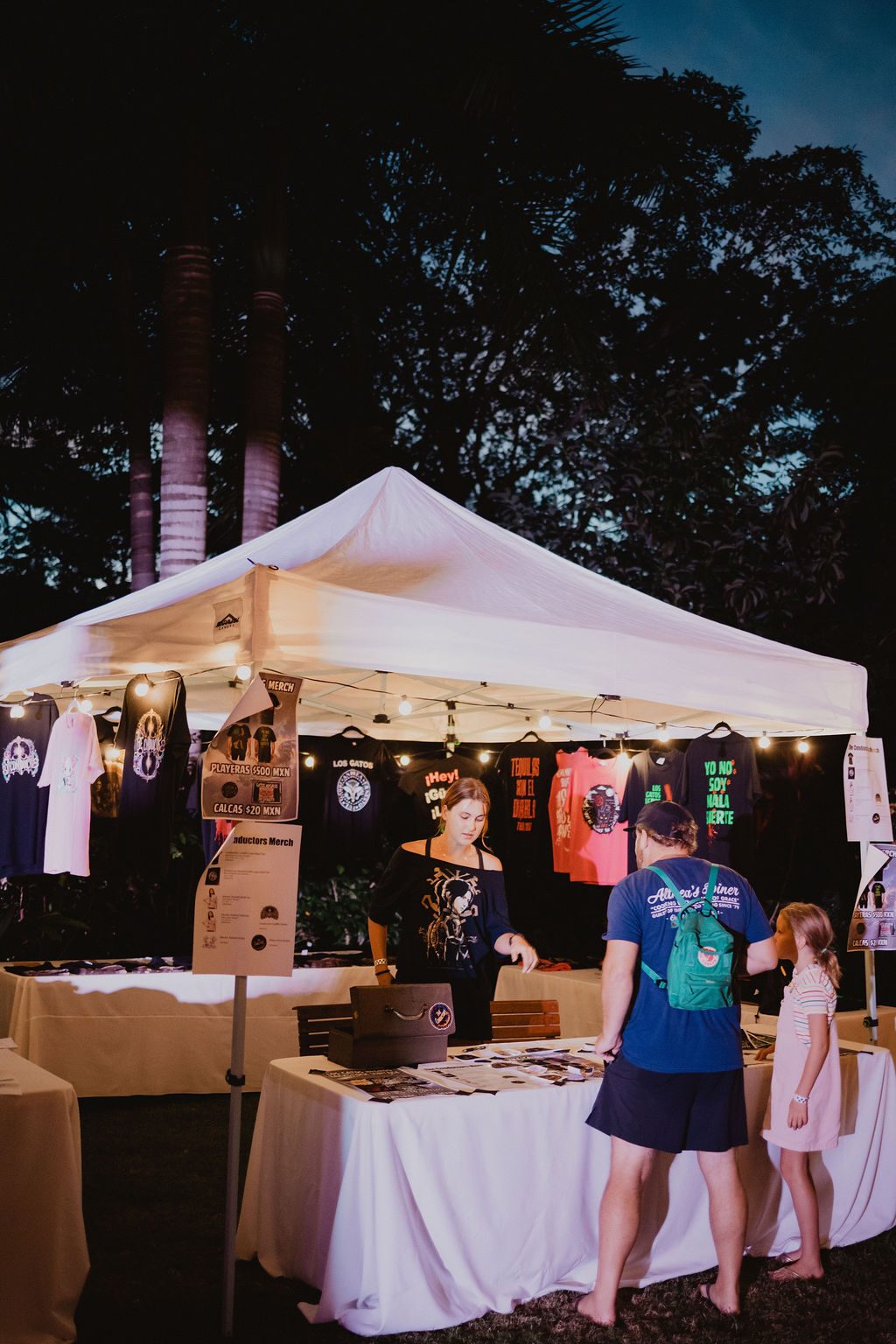 Merch tent at Domingo Gigante de Rock