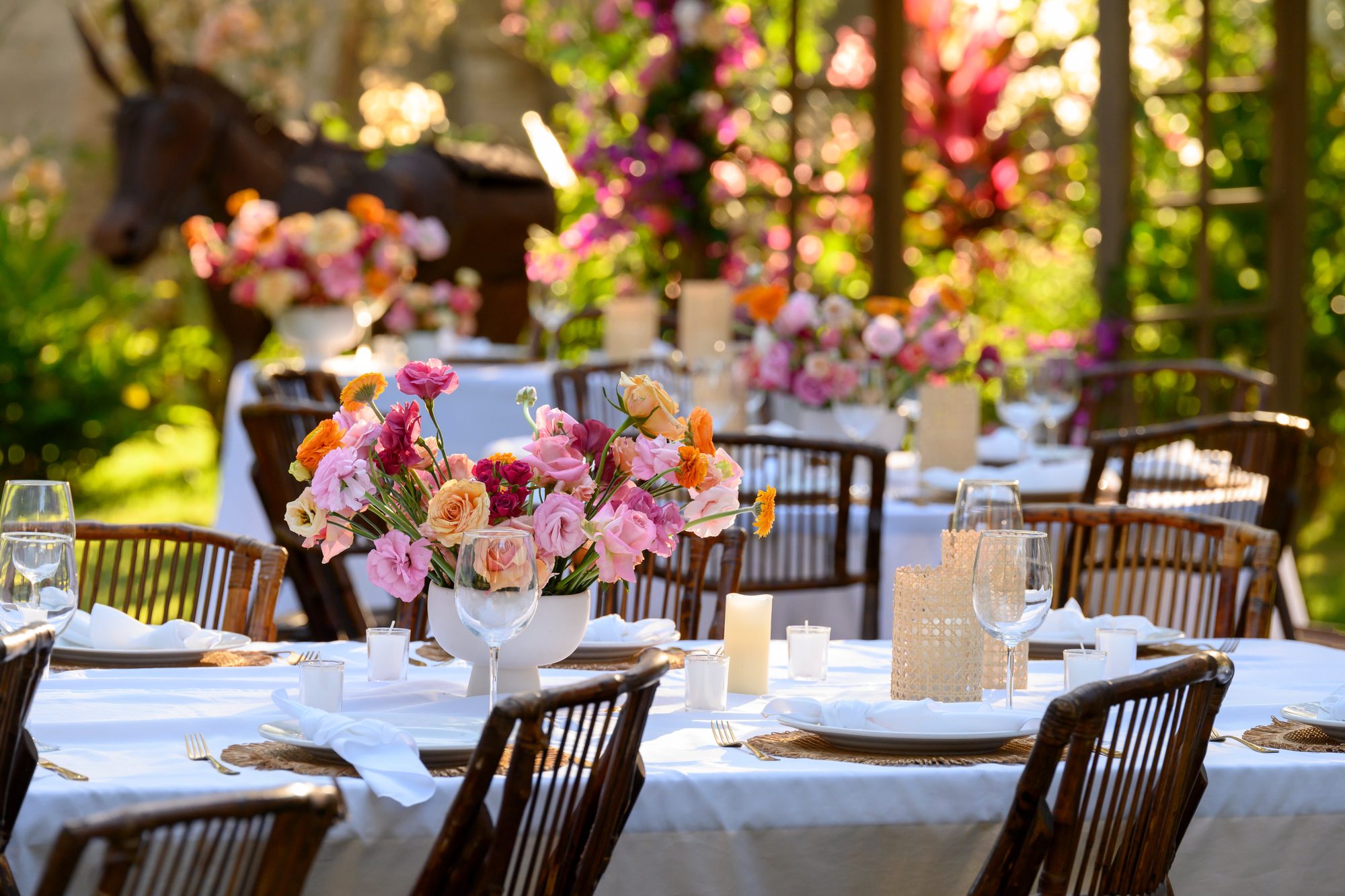 Wedding flowers table